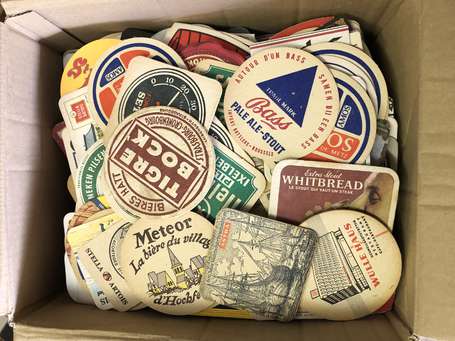 Bière - Un carton d'environ 1000 sous bocks 
