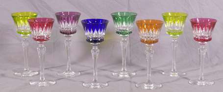 BACCARAT - Suite de 8 verres à vin du Rhin en 