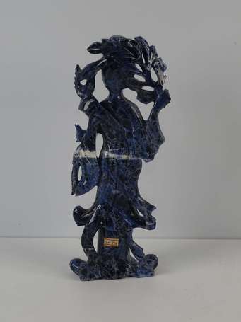 CHINE Statuette en pierre dure bleue mouchetée 