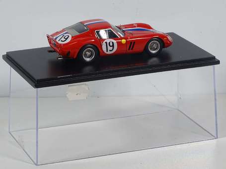 Red line - Ferrari 250 gTO LM 1922 - neuf sur 