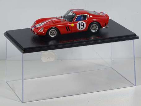 Red line - Ferrari 250 gTO LM 1922 - neuf sur 