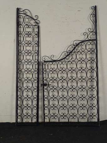Cloison deux vantaux en fer forgé peint en noir 