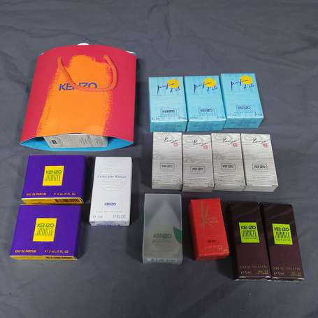 KENZO Lot de 15  Flacons, miniatures et 