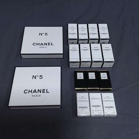 CHANEL Lot de 15  Flacons, miniatures et 