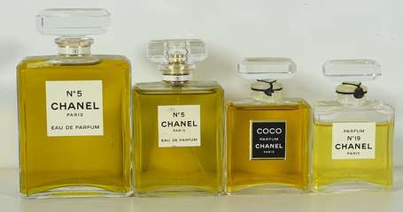 CHANEL - 4 flacons factices : 