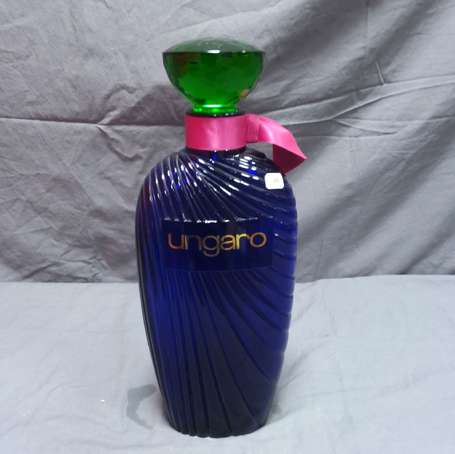 UNGARO Ungaro Flacon factice géant en verre bleu 