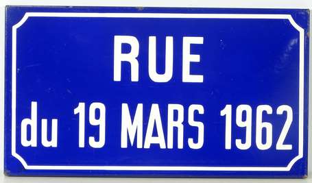 RUE DU 19 MARS 1962  : 2 Plaques émaillées de rue 