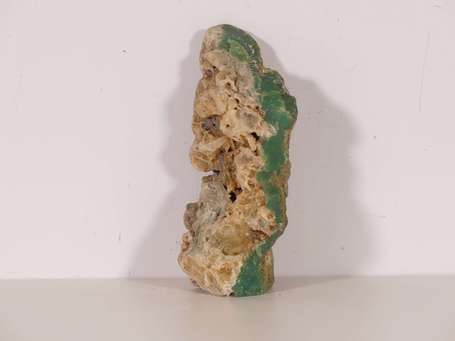 Chrysoprase, bloc scié. L. 12,5 cm, l. 5 cm, P. 