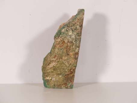 Chrysoprase, bloc scié. L. 12,5 cm, l. 5 cm, P. 