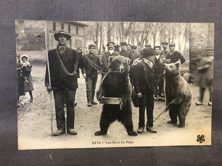 Les Pyrénées - Les ours du pays - CPA montreur 