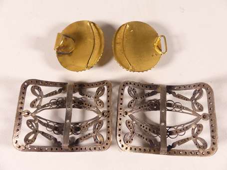 Lot de trois boucles de ceinture anciennes en 