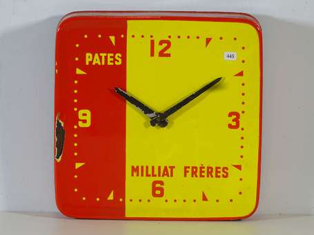 PÂTES MILLIAT FRÈRES : Horloge émaillée. 29.7 x 29