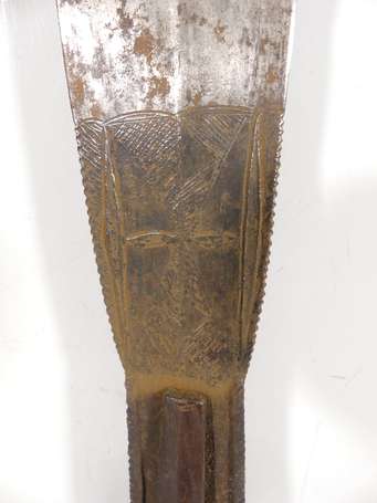 Ancien petit sabre de guerrier en bois et métal 