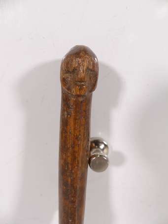 Ancien couteau de sculpteur en bois et métal dont 