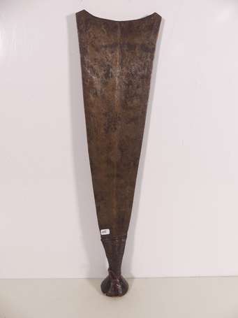 Ancien grand couteau d'exécution en bois fer et 