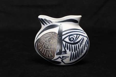 REGAL Alfonso Otero (né en 1952) - Vase à décor 
