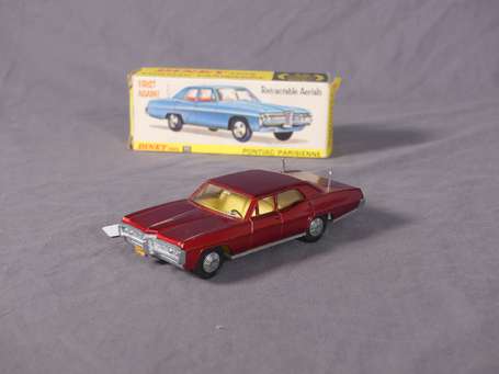 Dinky toys GB - Pontiac parisienne - couleur rouge