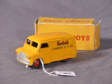 Dinky toys GB - Camionnette Bedford  