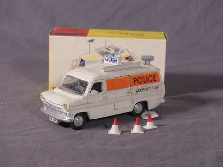 Dinky toys GB - Camionnette Ford Transit police - 