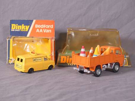 Dinky toys GB - 2 véhicules -  Camion Ford D8000 