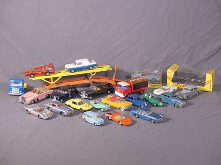 Dinky toys GB - Lot de voitures et divers - dans 