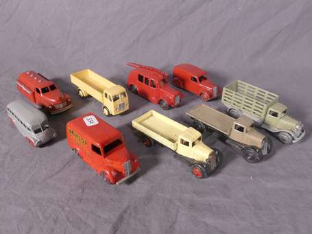 Dinky toys GB - Lot de 9 camions restaurés et 