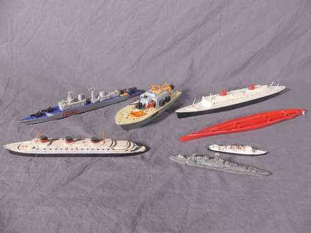 Dinky toys GB - Lot de bateaux - en l'état