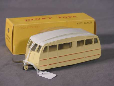 Dinky toys France - Caravane - version toit lisse 