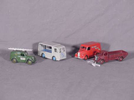 Dinky toys GB - 4 véhicules - camionnettes dont 