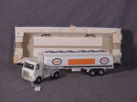 Dinky toys GB - Camion Aec - citerne 