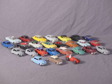 Dinky toys France  - Lot de 25 véhicules - 