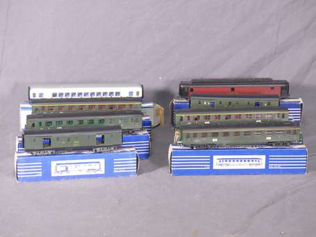 Hornby Ho - Lot de 8 voitures - Paris/Lille et 