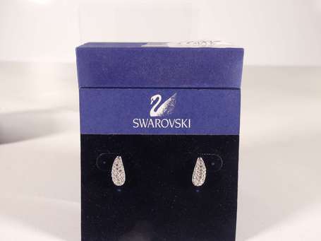 SWAROVSKI - Paire de boucles d'oreilles en métal 