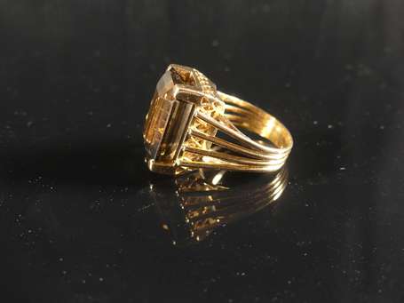 Bague de cocktail en or jaune 18K (750°/00) ornée 