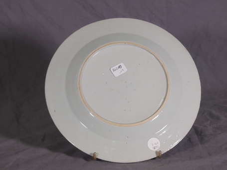 CHINE - Assiette à bord circulaire en porcelaine à