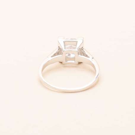 Bague en platine (900°/00) et or gris 18K 