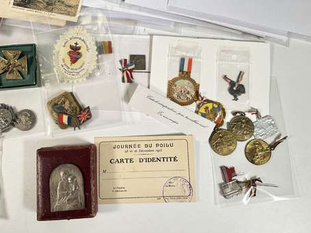 1914/1918 Importante collection d'insignes de 