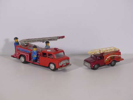 Lot de 2 camions pompiers 
