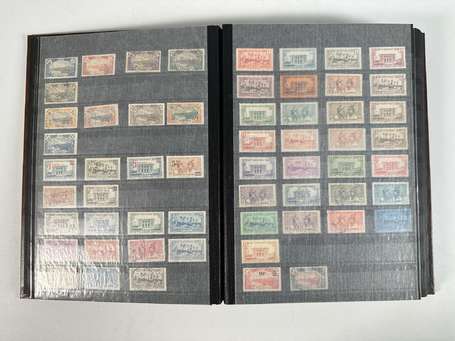 Dans 1 album, collection de timbres des 