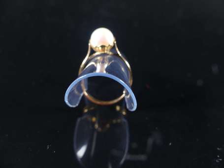 Bague solitaire en or jaune 18K (750°/00) ornée 