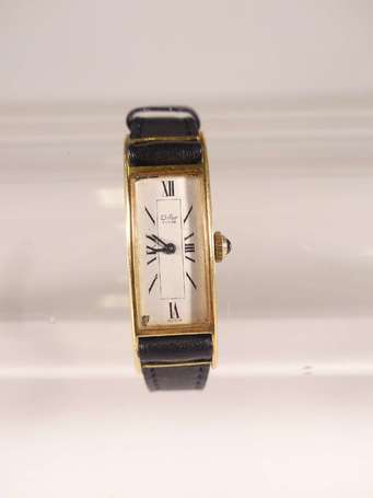 Montre bracelet de dame, le boitier rectangulaire 