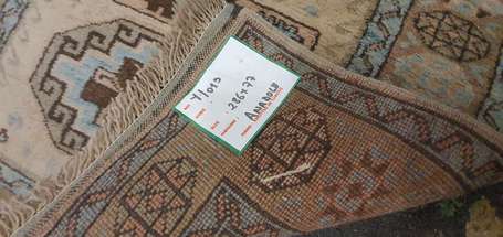 Tapis Turc (chaîne, trame et velours en laine), 