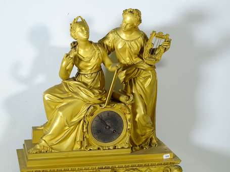 Importante pendule aux Muses en bronze doré, le 