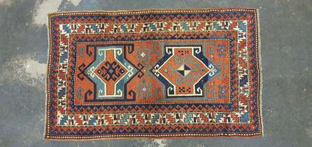 Tapis Kazak (chaîne, trame et velours en laine), 