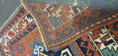 Tapis Kazak (chaîne, trame et velours en laine), 