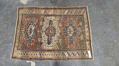 Tapis Chirvan (chaîne, trame et velours en laine),