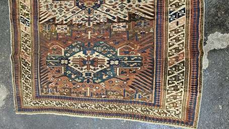 Tapis Chirvan (chaîne, trame et velours en laine),