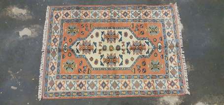 Tapis Kars (chaîne, trame et velours en laine), 