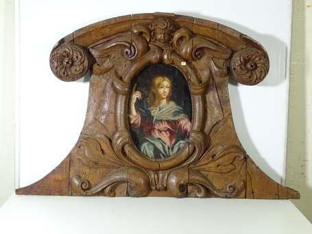 Elément de boiserie en bois teinté de style 