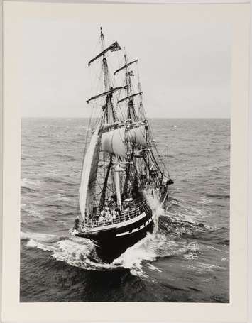 PLISSON Philip (né en 1947) - Belem vue de babord 